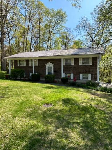 Main picture of 924 Whippoorwill Dr