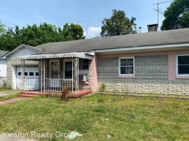 Main picture of 620 E Washington Ave