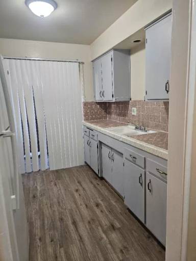 Main picture of 843 W Los Felis Ave