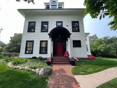 Main picture of 45 College Ave SE