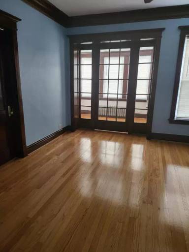 Main picture of 4725 N Saint Louis Ave