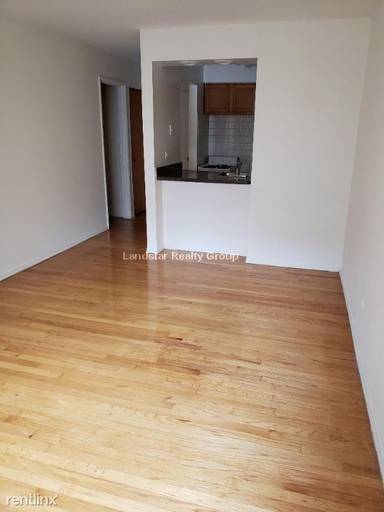 Main picture of 6830 N Sheridan Rd Apartments