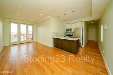 Main picture of 2704 Hoyt Ave S
