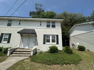 Main picture of Pleasant St Pleasant Place