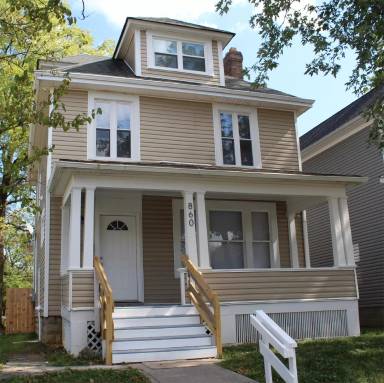 Main picture of 860 Gilbert St
