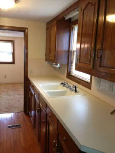 Main picture of 2422 41st St NW