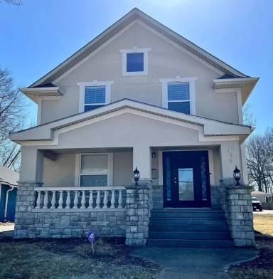 Main picture of 403 SE 3rd St