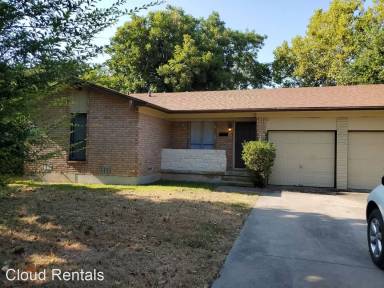 Main picture of 2600 John Rd