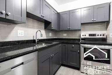 Main picture of 3825 N Pine Grove Ave