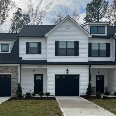 Main picture of 726 Putney Hill Rd