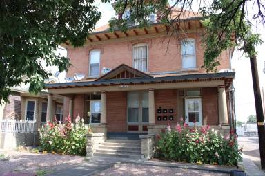 Main picture of 111 W 11th St