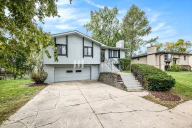 Main picture of 4701 Schroeder Dr