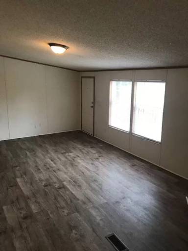 Main picture of 201 Rockingham Rd