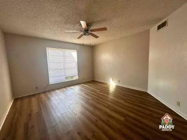 Main picture of 306 Lakewood Dr
