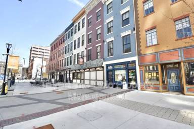 Main picture of 33 E Court St