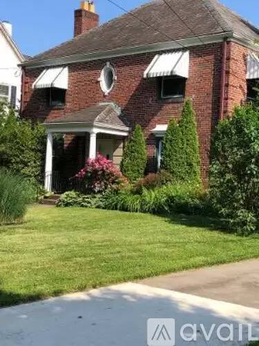 Main picture of 554 Grant Ave