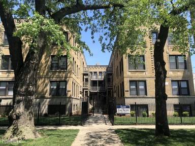 Main picture of 4815 N Christiana Ave
