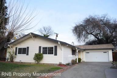 Main picture of 605 Oak Ridge Dr