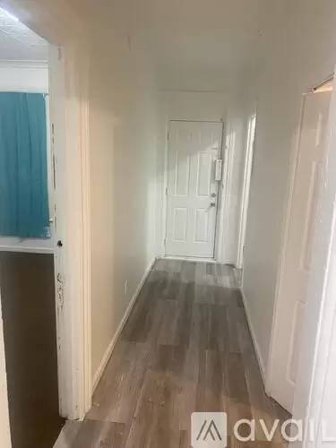 Main picture of 219 Sabine St