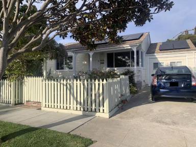 Main picture of 836 Kern St