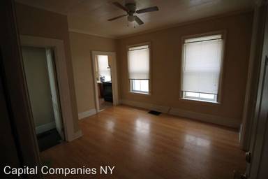 Main picture of 170 Lancaster St