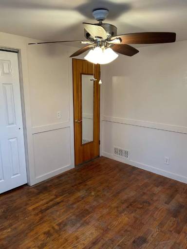 Main picture of 1098 W Stanley Rd
