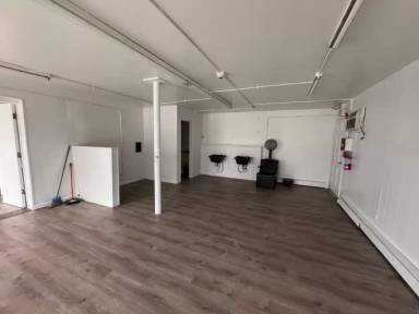 Main picture of 3040 Chicago Rd