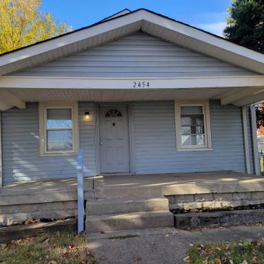 Main picture of 2454 S McClure St