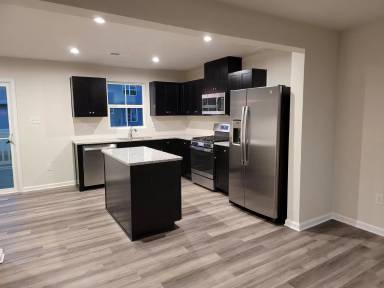 Main picture of 5 L Wendowski St