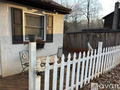 Main picture of 422 Blackberry Ln