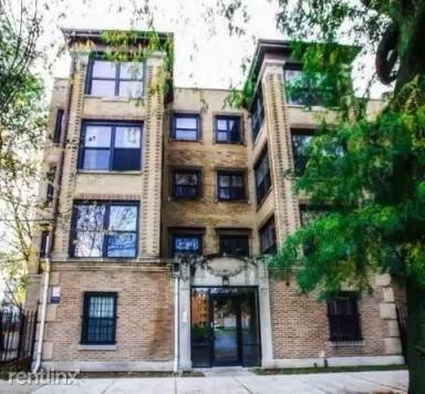 Main picture of 4209 S Michigan Ave