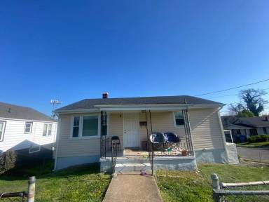 Main picture of 1901 Salem Ave SW