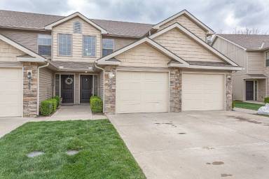 Main picture of 4320 NE 83rd St