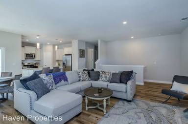 Main picture of 1257 Main St