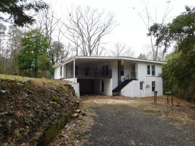 Main picture of 2176 Maywood Dr