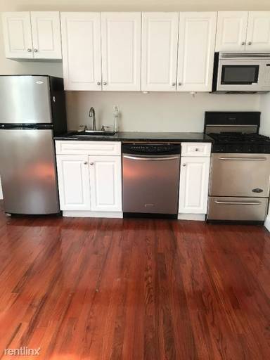 Main picture of 568 Pacific St