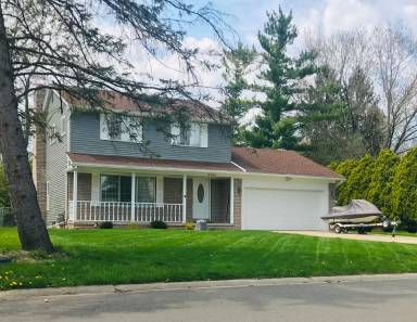 Main picture of 2680 Foster Ave