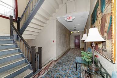 Main picture of 101 Mt Vernon St