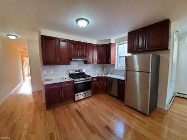 Main picture of 1704 E 2nd St