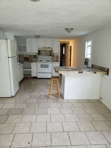Main picture of 2637 Midway Rd