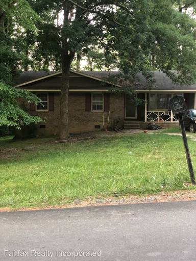 Main picture of 810 Cartman Dr