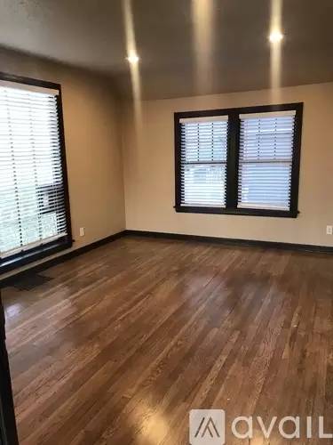 Main picture of 1514 W Washington St