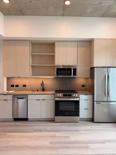 Main picture of 3660 Reynard Way