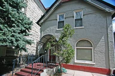 Main picture of 1612 N Pennsylvania St