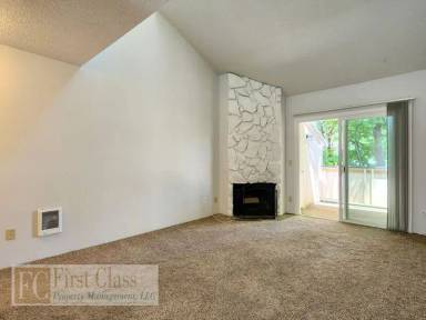 Main picture of 3618 SW Beaverton Hillsdale Hwy