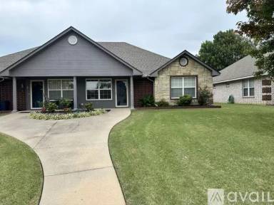 Main picture of 1211 Jeannie Ln