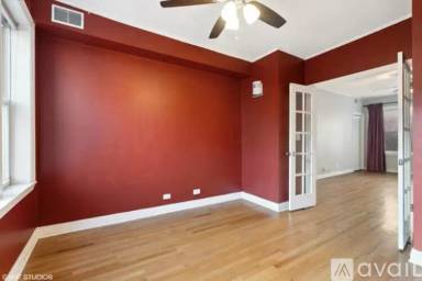 Main picture of 5111 N Kenmore Ave