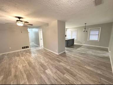 Main picture of 4503 Princeton Ave