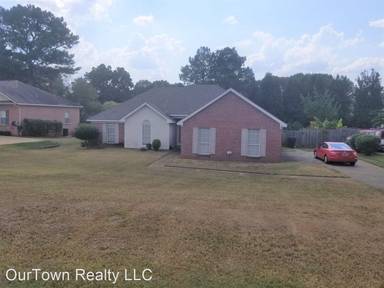 Main picture of 245 Twin Oaks Ln