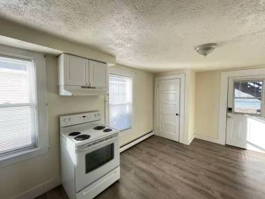 Main picture of 214 Kelley St